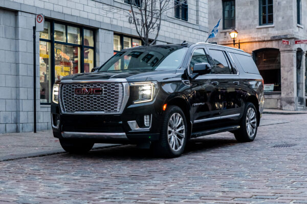 image00043 Cadillac escalade - Montréal Limousine