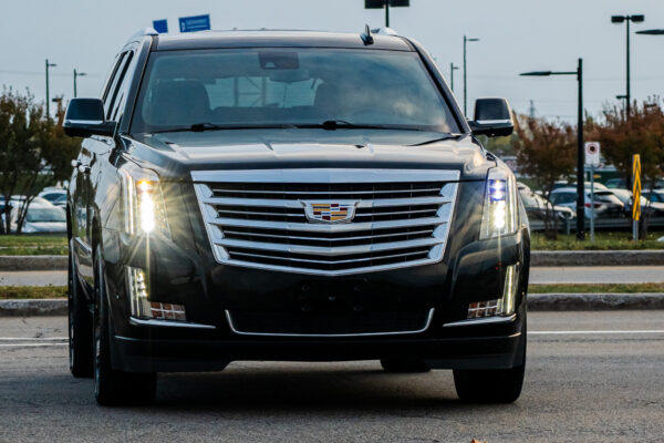 image00049 Cadillac escalade - Montréal Limousine